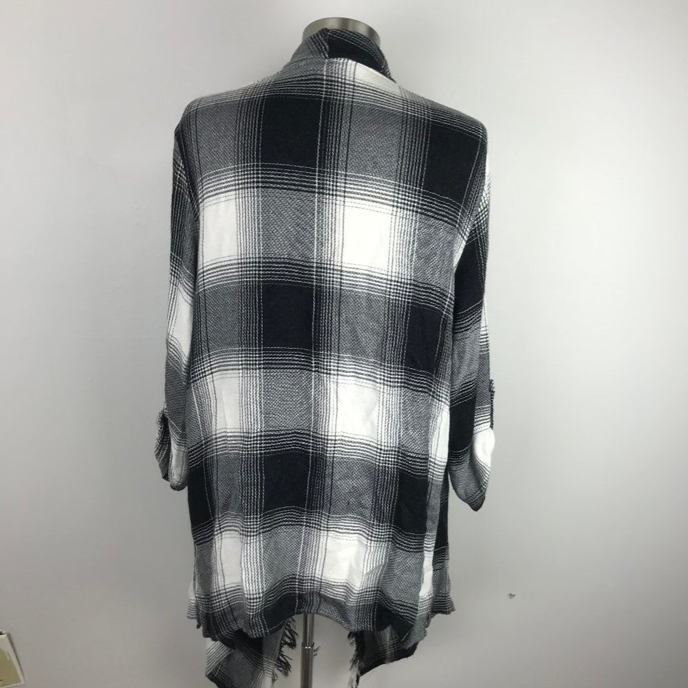 Maurices Black White Sweater Shawl Plaid Open - Picture 5 of 8